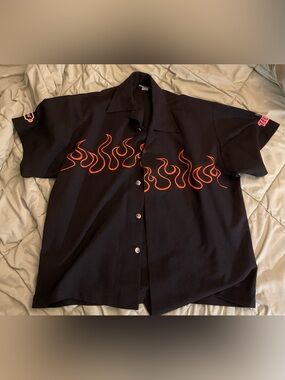 Men's Black Short-Sleeve Button-Down Shirt with Orange Flame (Johnny suede)